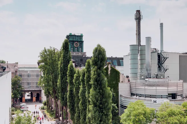 Blick auf Innenhof TUM Campus München Innenstadt